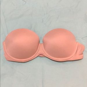Victoria’s Secret strapless bra